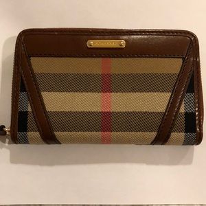 New Burberry Wallet Bundle